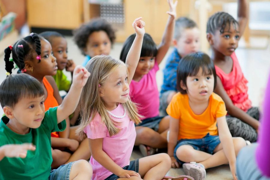 What is the Right Time to Enroll Children to Kindergarten in Dubai?